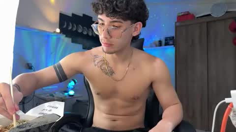 Snapshot of kisan_smith chatting on March 3, 1:56 am Kisan online show from March 3, 1:56 am