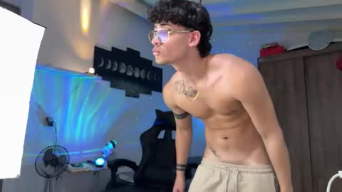 Snapshot of kisan_smith chatting on March 8, 2:59 am Kisan online show from March 8, 2:59 am