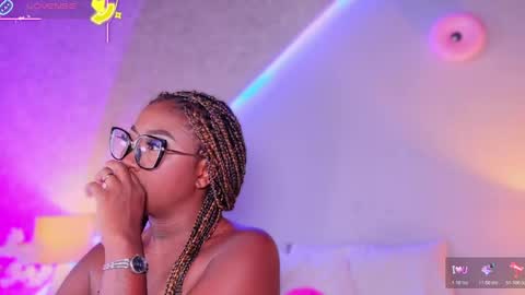 kishalove_ online show from May 14, 11:06 am
