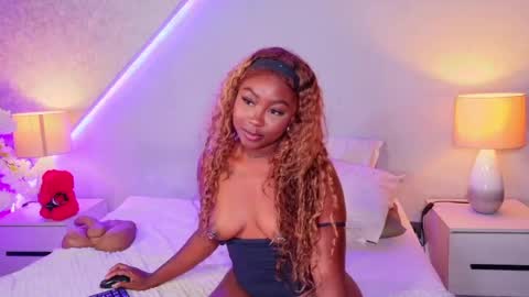 kishalove_ online show from June 1, 8:27 am