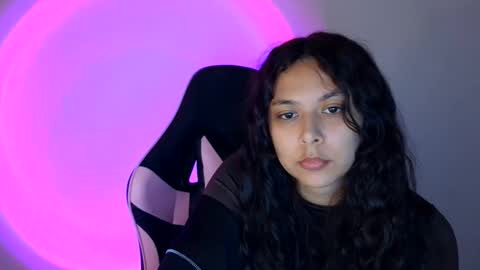 kiss_ameliaa online show from November 27, 8:49 am