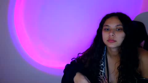 kiss_ameliaa online show from November 27, 8:55 pm