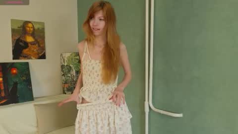 Snapshot of kiss_auraa chatting on March 27, 7:25 am Leia online show from March 27, 7:25 am