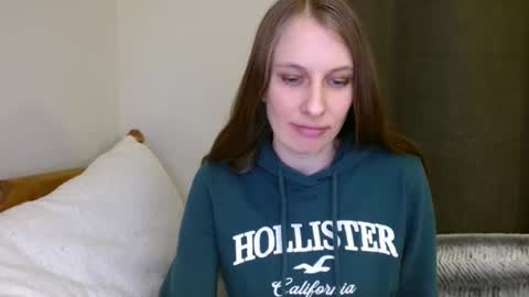 Allie online show from December 7, 2:42 am