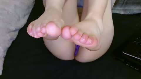 Allie online show from December 17, 3:39 am