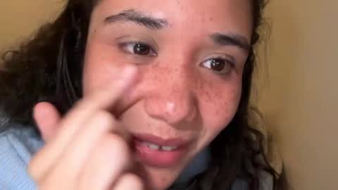 Kiss  Currency online show from February 5, 5:23 am