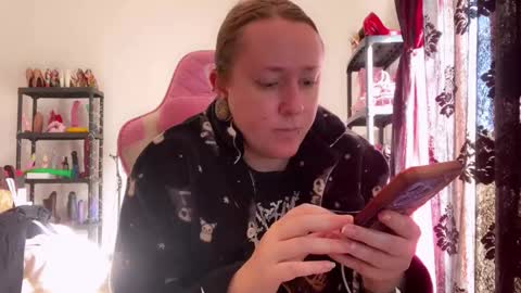 kissica online show from February 13, 8:21 am