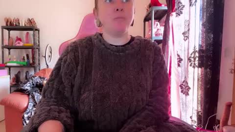 kissica online show from March 17, 8:28 am