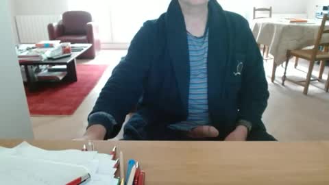 Snapshot of kisslog1 chatting on May 16, 3:44 pm kisslog1 online show from May 16, 3:44 pm