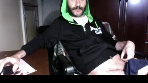 kissofbanned1983 online show from September 30, 7:46 am