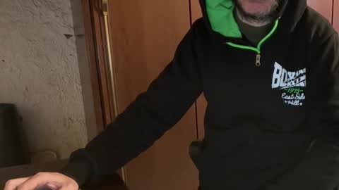 kissofbanned1983 online show from January 10, 9:44 am