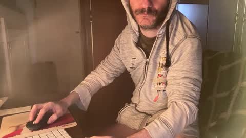 kissofbanned1983 online show from March 22, 10:07 am