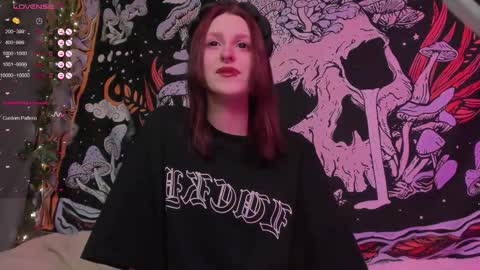 Snapshot of kissthasky chatting on December 15, 3:27 pm Kissthasky online show from December 15, 3:27 pm