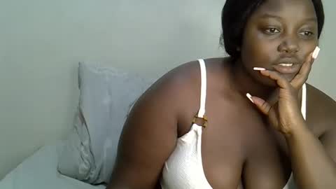 kissyvibes online show from February 7, 4:54 pm