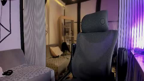 Snapshot of kitanna_1 chatting on June 10, 10:41 pm kitanna_1 online show from June 10, 10:41 pm