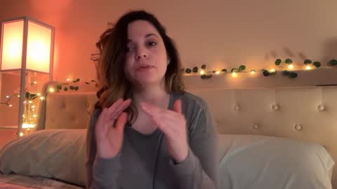 Snapshot of kitatochips chatting on April 11, 4:28 am KitatoChips online show from April 11, 4:28 am