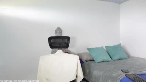 Snapshot of kite__ chatting on December 31, 4:14 pm kite__ online show from December 31, 4:14 pm