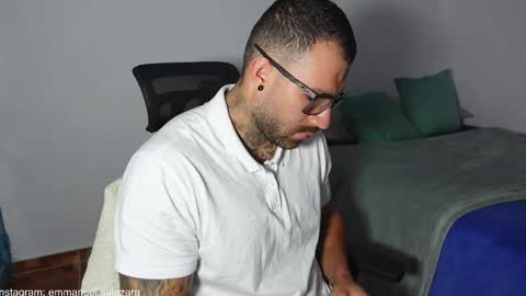 Snapshot of kite__ chatting on January 14, 10:38 am kite__ online show from January 14, 10:38 am