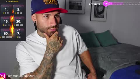 Snapshot of kite__ chatting on February 24, 12:20 am kite__ online show from February 24, 12:20 am