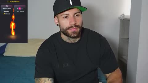 Snapshot of kite__ chatting on November 3, 5:36 pm kite__ online show from November 3, 5:36 pm