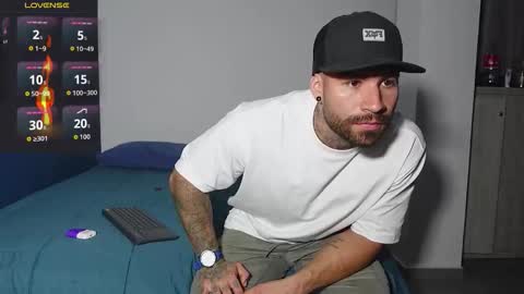 Snapshot of kite__ chatting on November 10, 3:16 am kite__ online show from November 10, 3:16 am