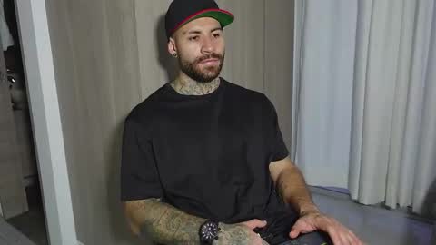 Snapshot of kite__ chatting on January 5, 11:08 pm kite__ online show from January 5, 11:08 pm