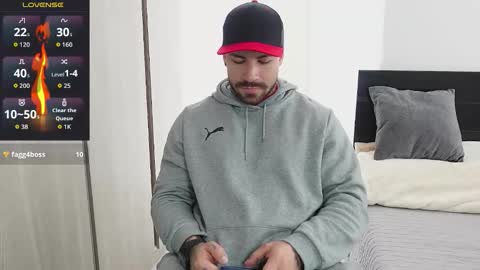 Snapshot of kite__ chatting on February 2, 3:33 pm kite__ online show from February 2, 3:33 pm