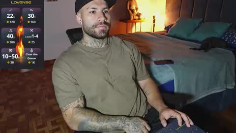 Snapshot of kite__ chatting on February 25, 2:27 pm kite__ online show from February 25, 2:27 pm