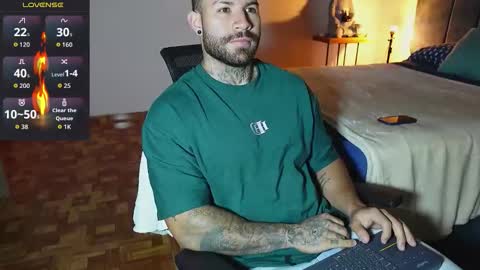 Snapshot of kite__ chatting on March 16, 12:09 pm kite__ online show from March 16, 12:09 pm