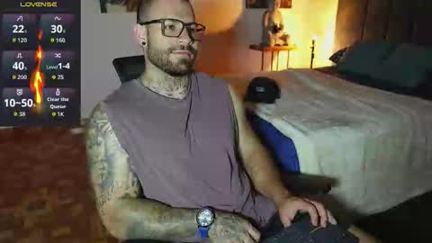 Snapshot of kite__ chatting on March 18, 1:25 pm kite__ online show from March 18, 1:25 pm