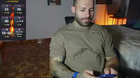 Snapshot of kite__ chatting on March 23, 12:25 am kite__ online show from March 23, 12:25 am