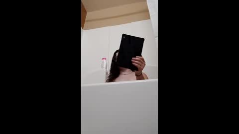 Snapshot of kitethegoblin chatting on March 21, 3:33 am kitethegoblin online show from March 21, 3:33 am