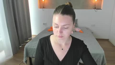 Snapshot of kitkatvel chatting on June 3, 5:54 am kitkatvel online show from June 3, 5:54 am
