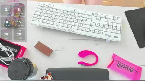 Snapshot of kitkatvel chatting on June 8, 5:41 am kitkatvel online show from June 8, 5:41 am