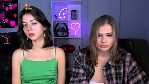 kitniss online show from November 7, 8:20 pm