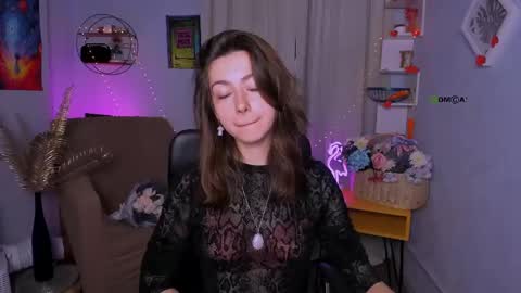 kitniss online show from June 6, 7:29 pm
