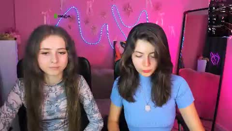 kitniss online show from July 25, 7:11 pm
