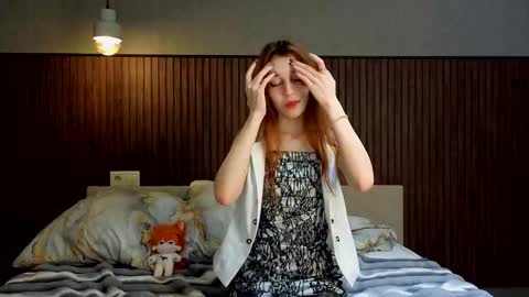 Snapshot of kitsun_ne chatting on October 22, 9:25 pm The sexy fox Kitsune online show from October 22, 9:25 pm