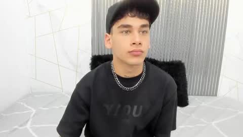 Snapshot of kitsune_44 chatting on March 24, 7:30 pm kitsune_44 online show from March 24, 7:30 pm