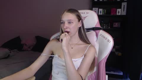 kitsuneyX online show from July 9, 11:53 pm