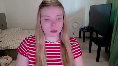 Jennyblonde and Emmabrunette online show from July 26, 4:36 pm