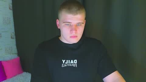 Snapshot of kittenmur chatting on October 7, 4:15 pm Vlad online show from October 7, 4:15 pm