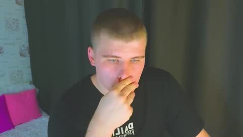 Snapshot of kittenmur chatting on October 8, 2:58 pm Vlad online show from October 8, 2:58 pm