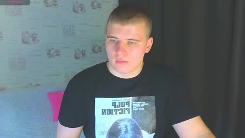 Snapshot of kittenmur chatting on October 9, 10:19 pm Vlad online show from October 9, 10:19 pm