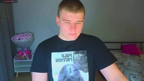 Snapshot of kittenmur chatting on October 19, 8:20 pm Vlad online show from October 19, 8:20 pm