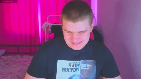 Snapshot of kittenmur chatting on February 21, 8:59 am Vlad online show from February 21, 8:59 am