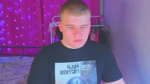 Snapshot of kittenmur chatting on February 22, 9:13 pm Vlad online show from February 22, 9:13 pm