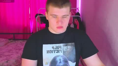 Snapshot of kittenmur chatting on March 17, 6:06 am Vlad online show from March 17, 6:06 am