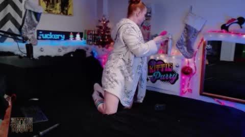 Kittie Purry online show from December 20, 5:14 am