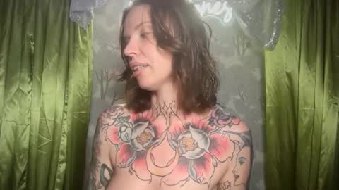 Snapshot of kittjones33 chatting on May 16, 4:39 pm kittjones33 online show from May 16, 4:39 pm